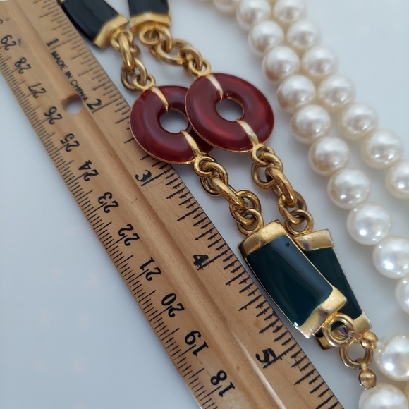 Beautiful Statement Faux Pearl Necklace&Enamel Dark Green&Maroon Metal Segments. - Picture 3 of 12